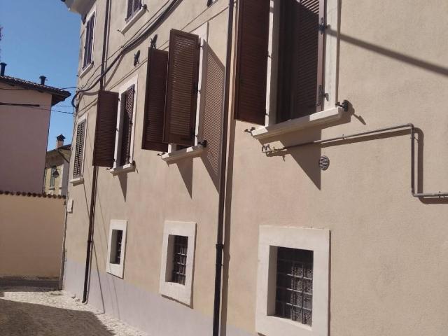 Apartament in {3}, Via Santa Chiara d'Acquili 9 - Photo 1