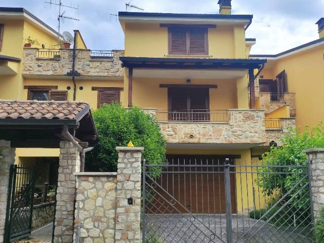 Terraced house in Via Vascarella 19, L'Aquila - Photo 1