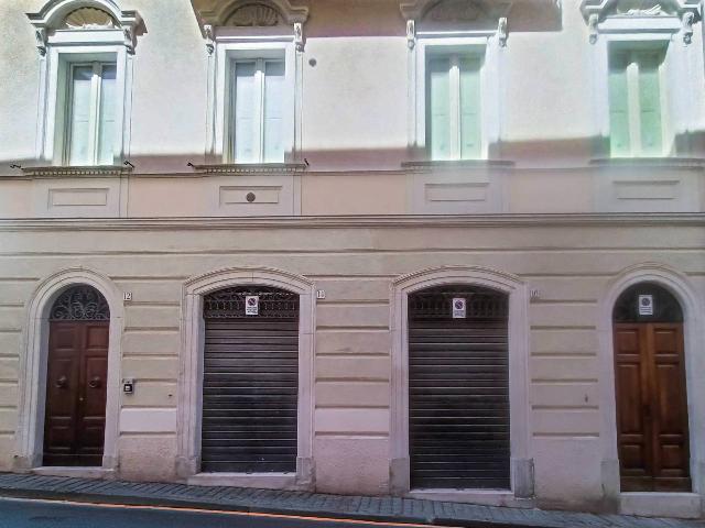 Negozio in Via Cimino, L'Aquila - Foto 1