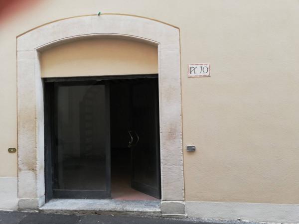 Negozio in Via San Flaviano 10, L'Aquila, {3} - Foto 2