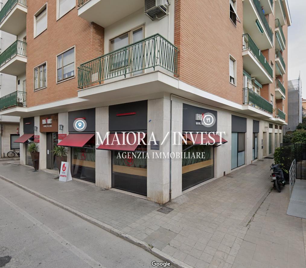 Negozio in Viale Alcide De Gasperi 123, San Benedetto Del Tronto, {3} - Foto 2