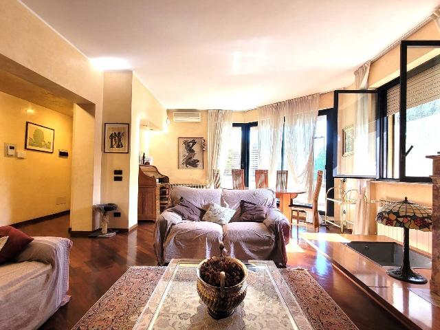 Penthouse in Via Monte Nevoso, Legnano - Photo 1