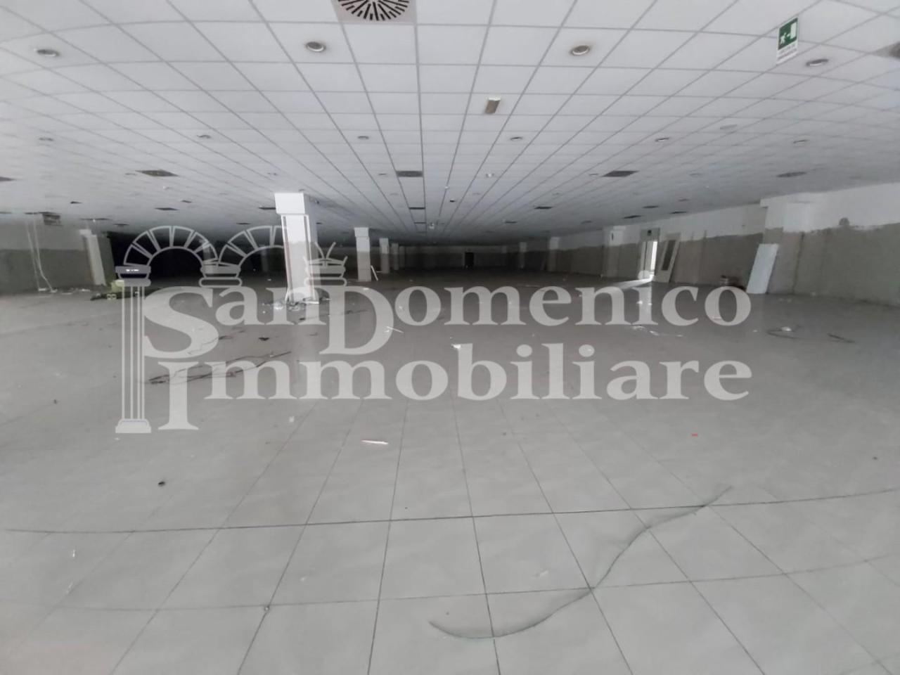 Capannone in , Cascina, {3} - Foto 2