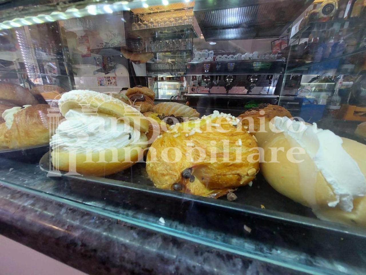Esercizio commerciale in , Pisa, {3} - Foto 1