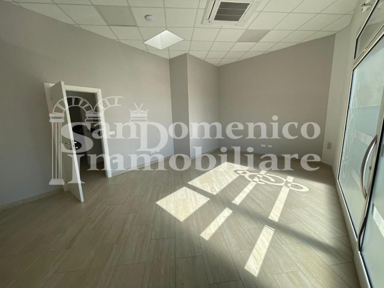 Negozio in , Cascina, {3} - Foto 2