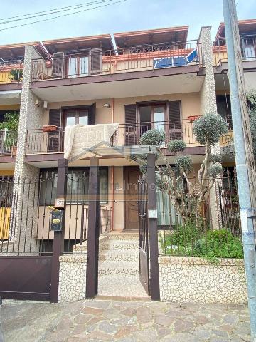 Villa a schiera in Via Federico Fellini, Parete - Foto 1