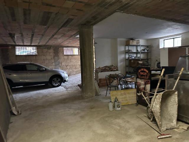 Warehouse in {3}, Via San Vito - Photo 1