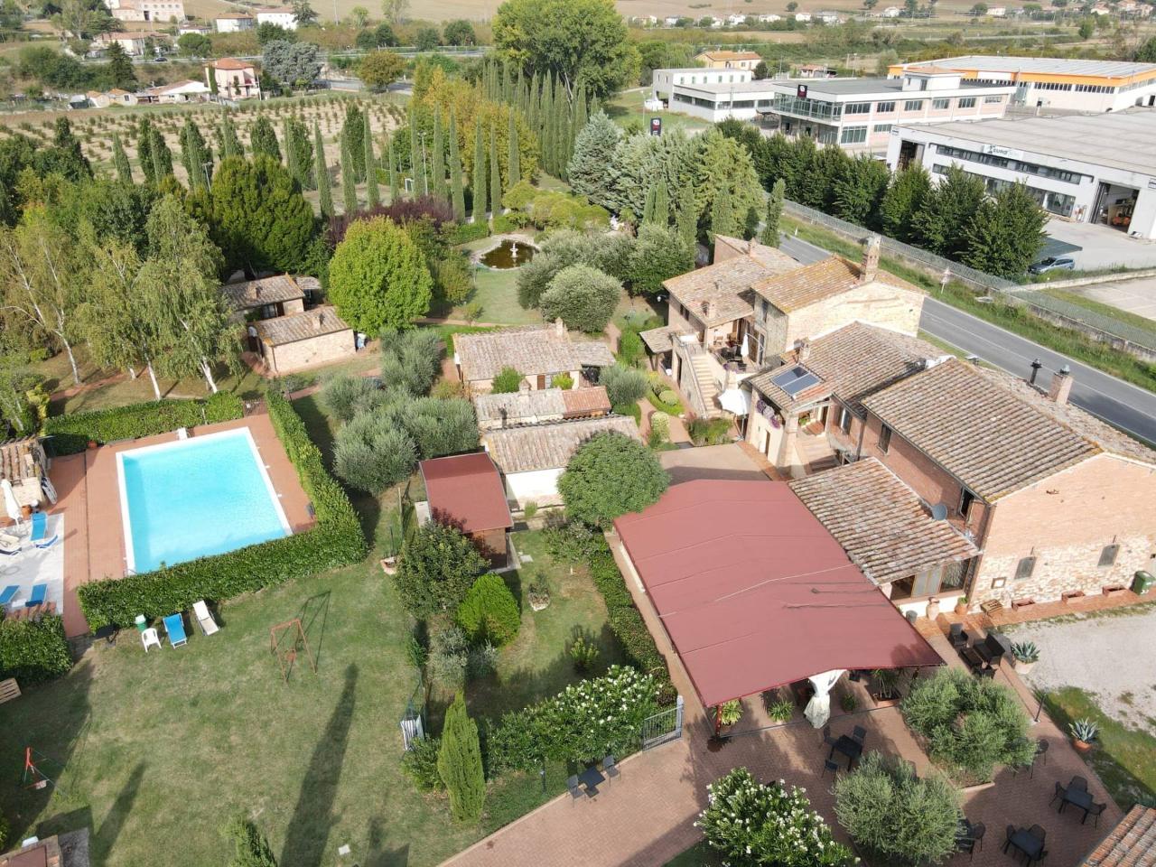 Agriturismo in Località Pineta 57, Castiglione del Lago - Foto 1