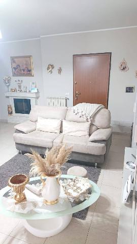 3-room flat in Via Calabria, Acerra - Photo 1