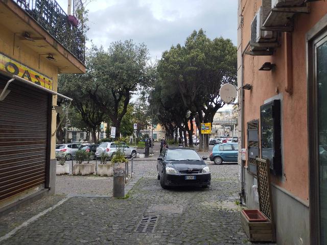 Negozio in Via Allumiera 3, Pozzuoli - Foto 1