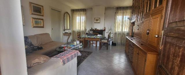 3-room flat in Via Ticino, Galliate - Photo 1