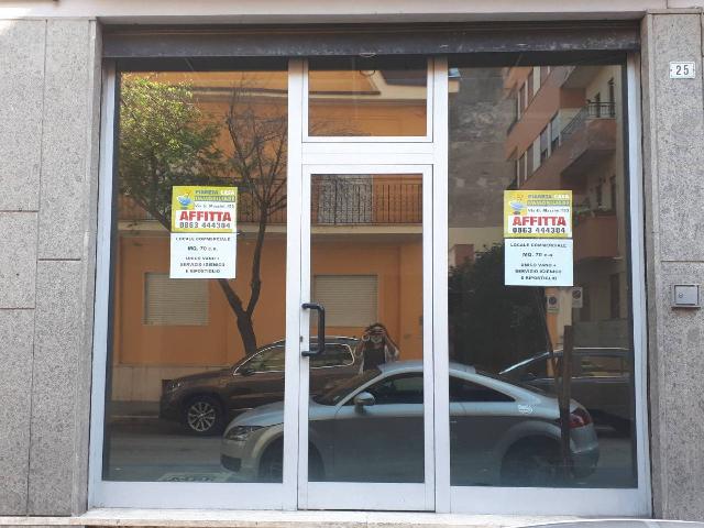 Negozio in Via Giovanni Amendola, Avezzano - Foto 1