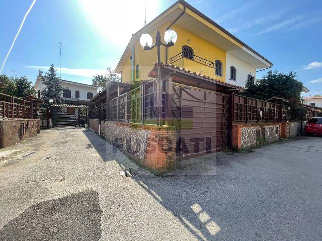 Terraced house in {3}, Via Roma - Photo 1