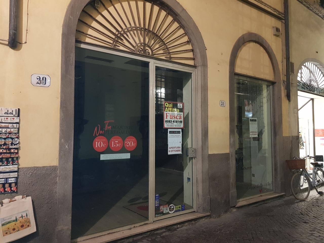Negozio in Piazza Napoleone, Lucca - Foto 1