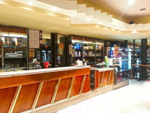 Pasticceria in Via Battisti, Lucca - Foto 1