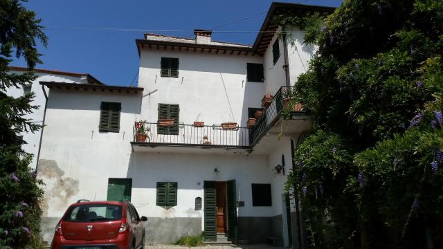 Detached house in Via di Matraia, Lucca - Photo 1