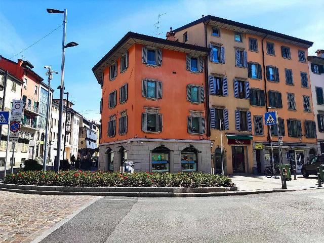 Negozio in Via Quarenghi 6, Bergamo - Foto 1