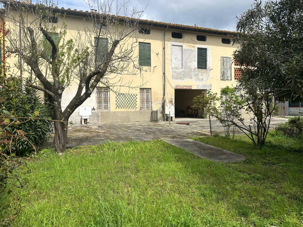 casa indipendente in vendita a Lucca in zona zona San Filippo