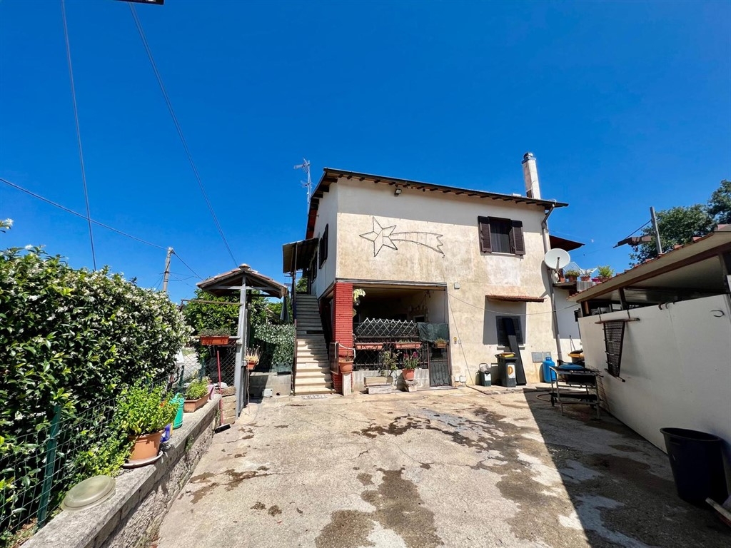 Villa bifamiliare in vendita a Gallicano Nel Lazio