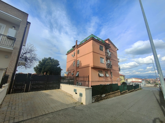 One-room flat in Via Massa di San Giuliano, Roma - Photo 1