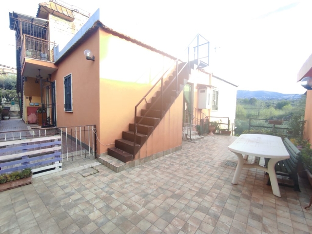 Vierzimmerwohnung in Via Lago di Albano, Monte Compatri - Foto 1