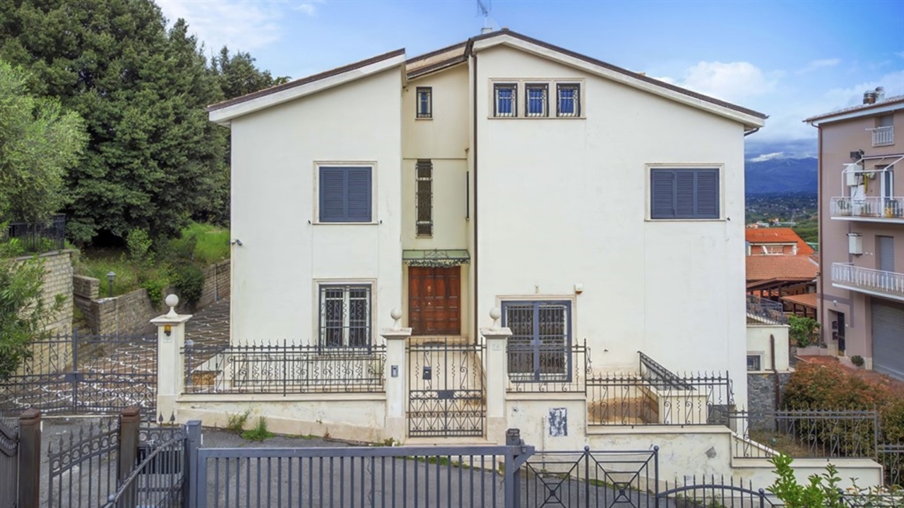 Villa in vendita a Colonna