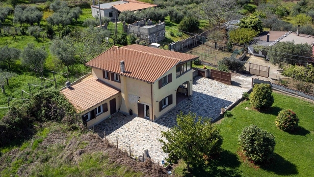 Mansion in Via della Cicuta, San Cesareo - Photo 1