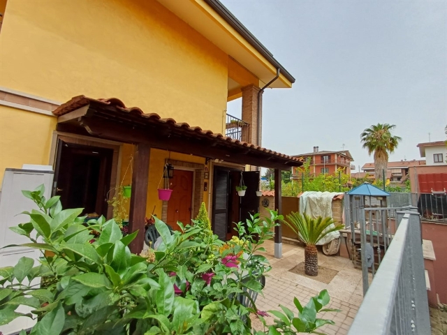 Terraced house in Via del Fosso Scilicino, Roma - Photo 1