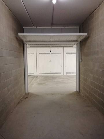 Garage or car box in Via Emilio Borsa 104, Monza - Photo 1