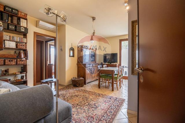 2-room flat, Curtatone - Photo 1