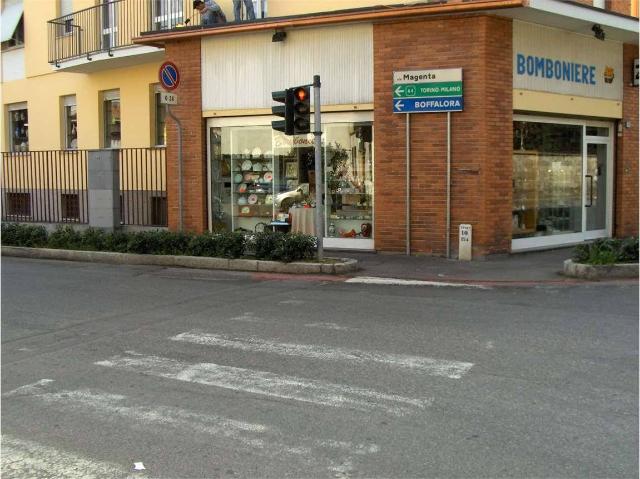 Negozio in Via San Maurizio, 10, Cuggiono - Foto 1