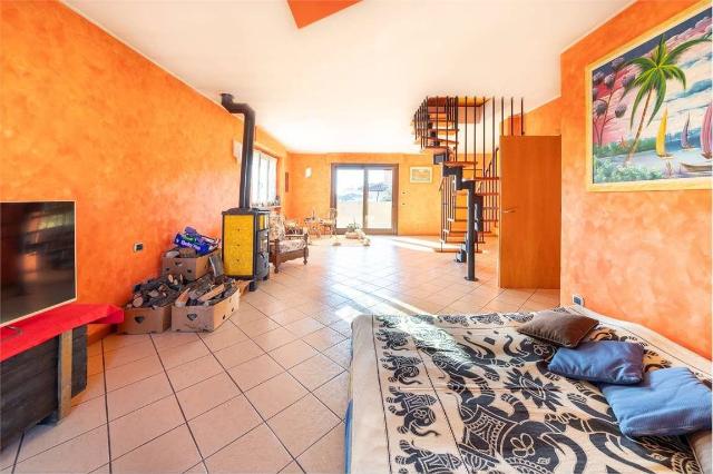 Villa in Via Oberdan, 29, Corbetta - Foto 1