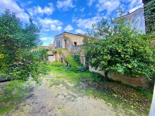 Commercial building in Vico Campanile, Giugliano in Campania - Photo 1