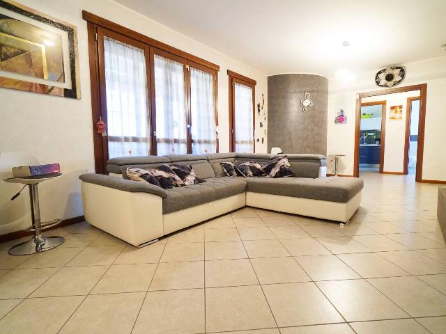 4-room flat in {3}, Viale Lombardia 40 - Photo 1