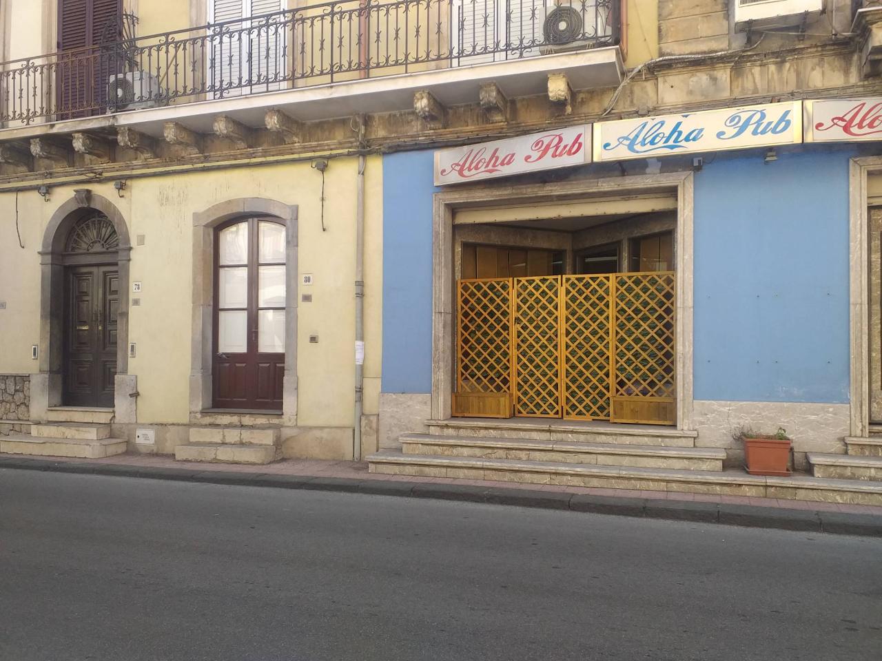 Negozio in Via Vittorio Emanuele 82, Giardini Naxos, {3} - Foto 1