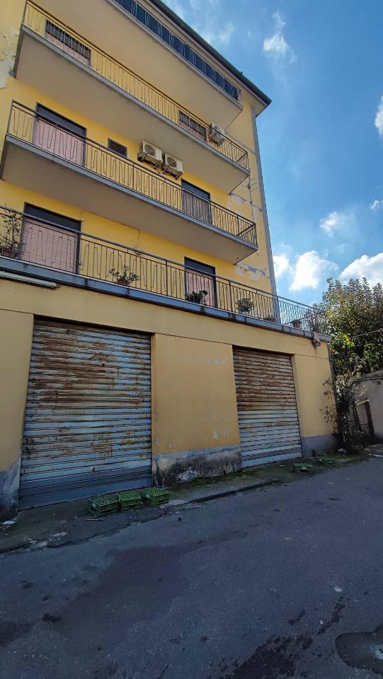 Magazzino in Via Regina Margherita 5 a, Fiumefreddo Di Sicilia, {3} - Foto 1