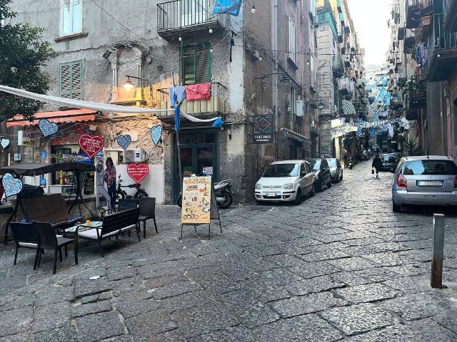 Magazzino in Via San Mattia, Napoli - Foto 1