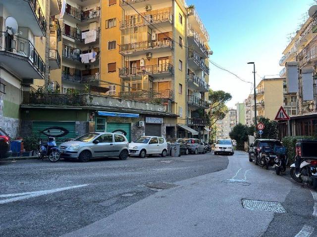 Garage or car box in Via San Giacomo dei Capri, Napoli - Photo 1