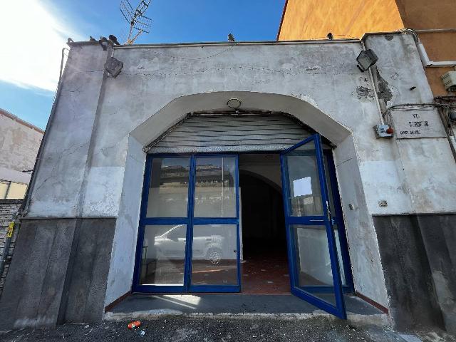 Shop in Via Coroglio, Napoli - Photo 1