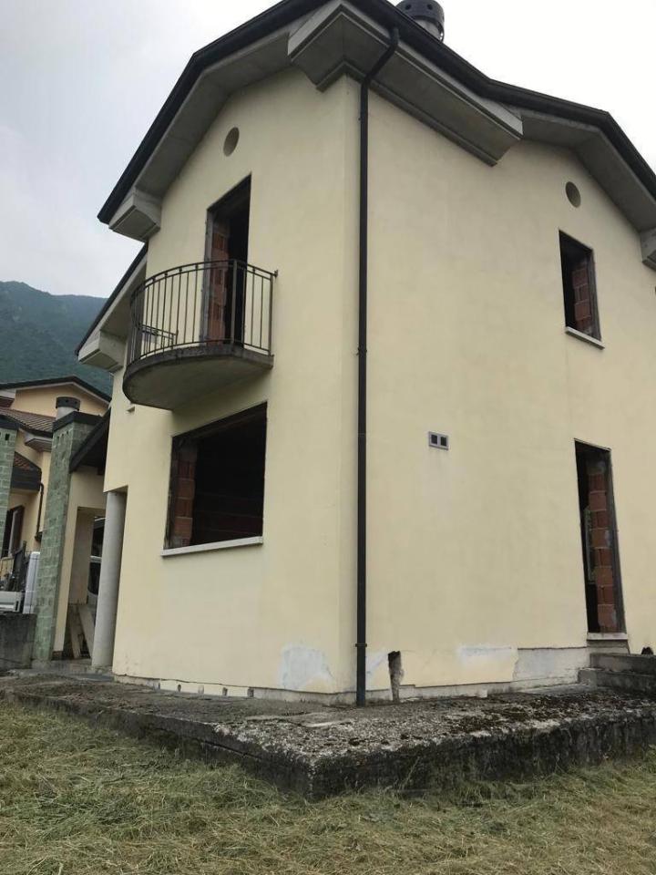 Casa indipendente in vendita a Velo D'Astico