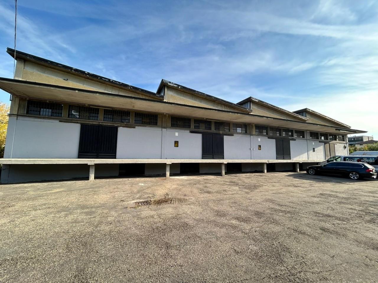 Capannone in Via Bernini 8, Parma, {3} - Foto 2