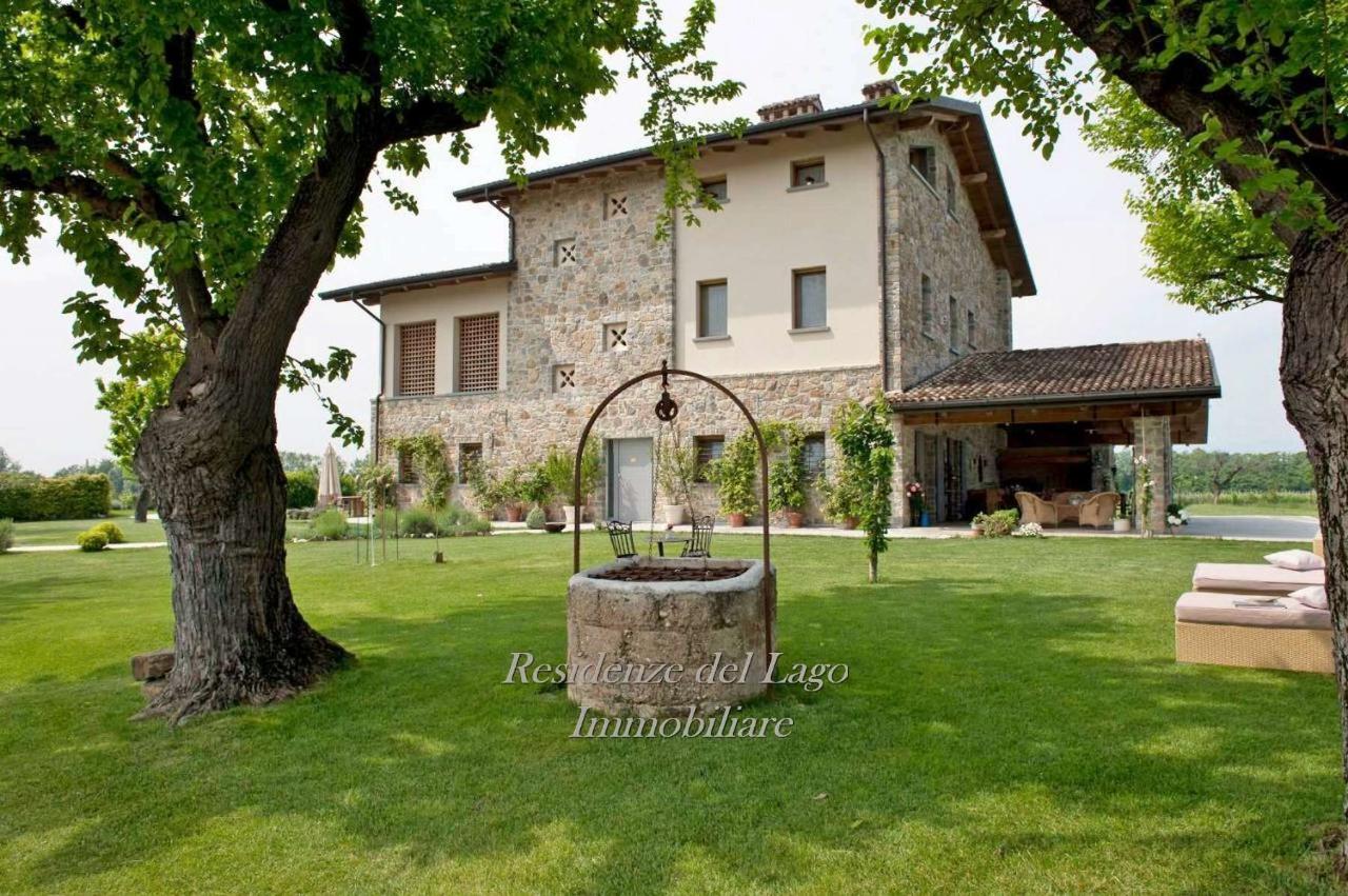 Villa unifamiliare in vendita a Peschiera Del Garda