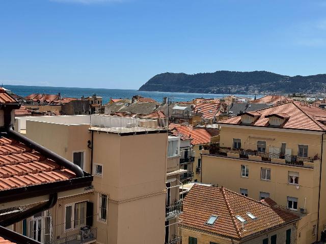 Quadrilocale in Via Giuseppe Mazzini, Alassio - Foto 1