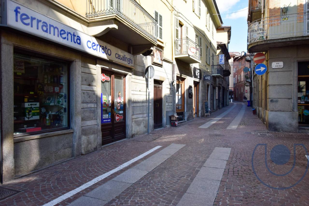 Esercizio commerciale in Via XX Settembre, Chieri, {3} - Foto 2