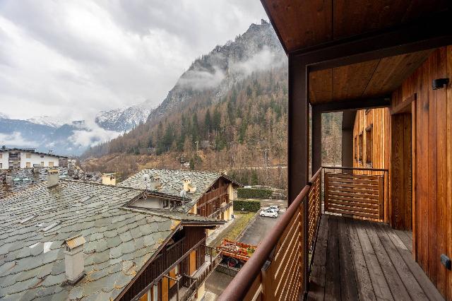 3-room flat in Strada Larzey 27, Courmayeur - Photo 1