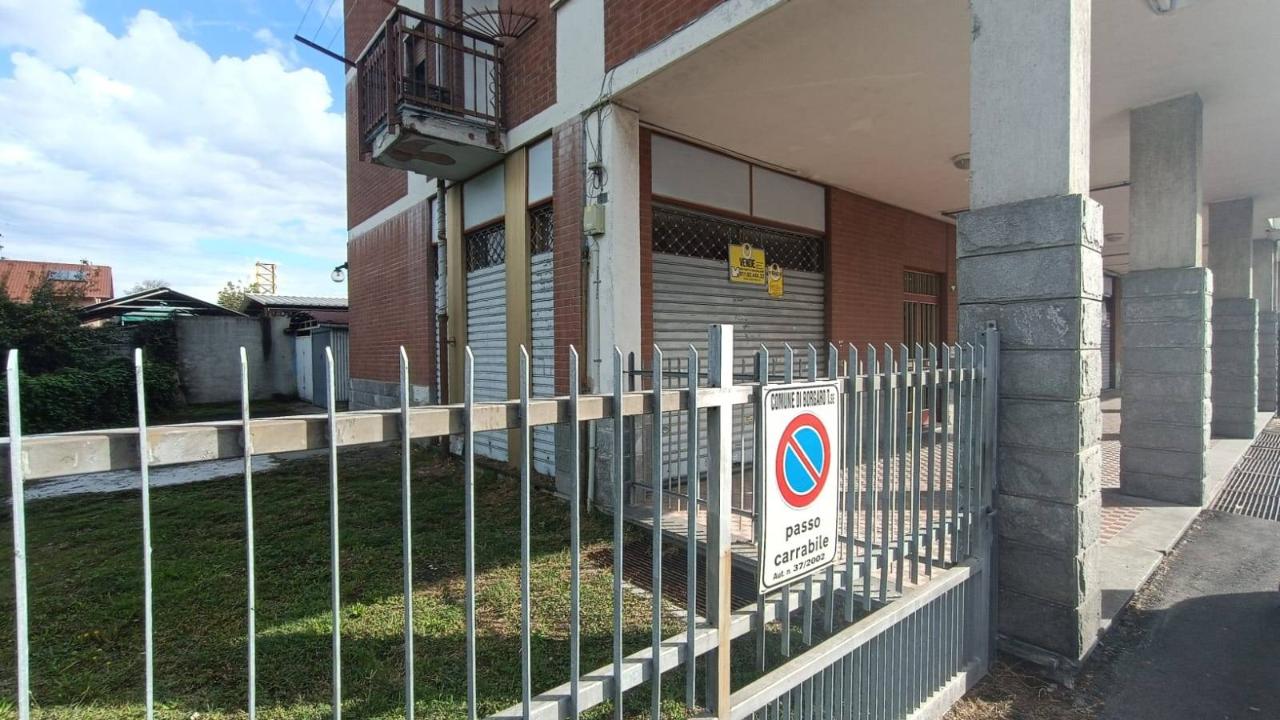 Negozio in Via dei Ciliegi 6, Borgaro Torinese, {3} - Foto 2