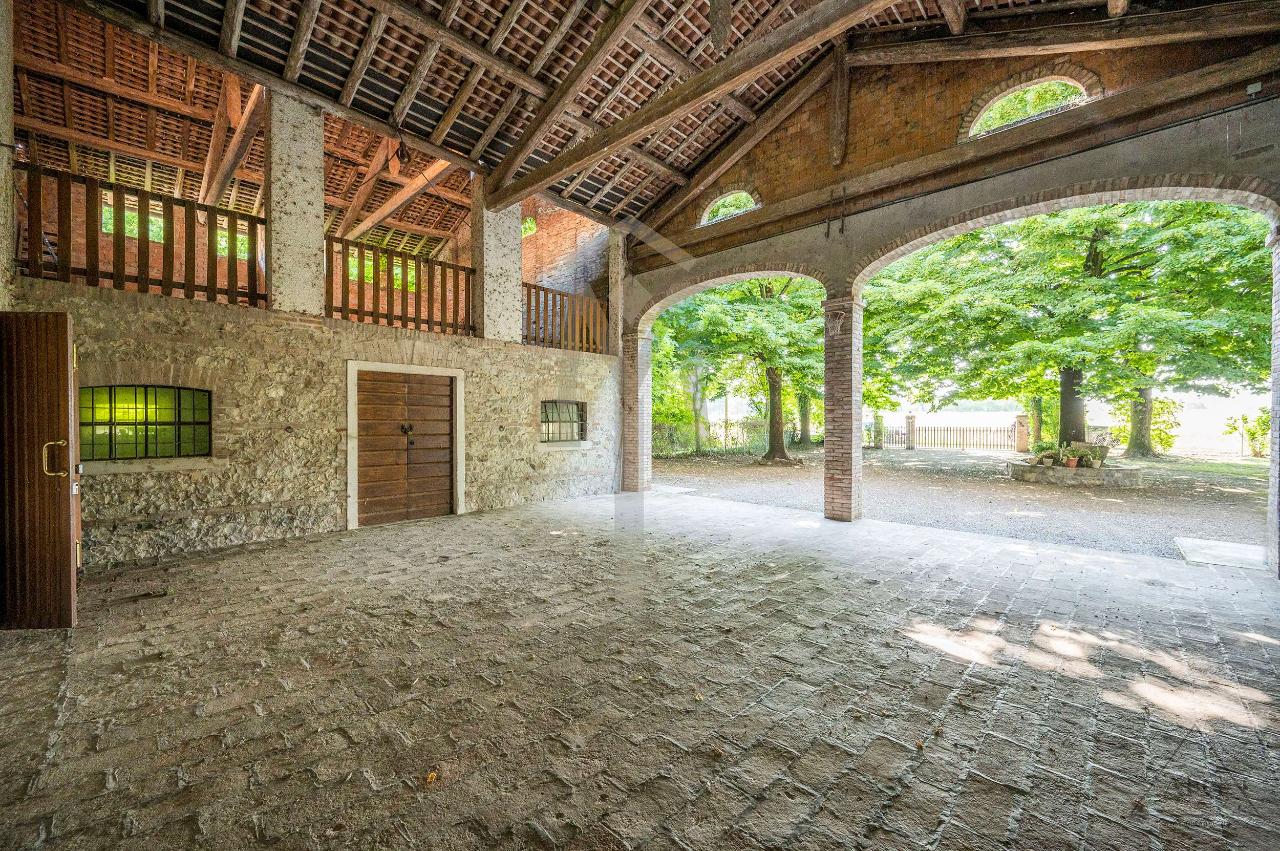 Villa bifamiliare in vendita a San Polo D'Enza