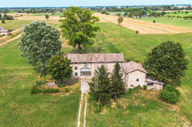 Landhaus in Giuseppe Zanardelli 11, Reggio nell'Emilia - Foto 1