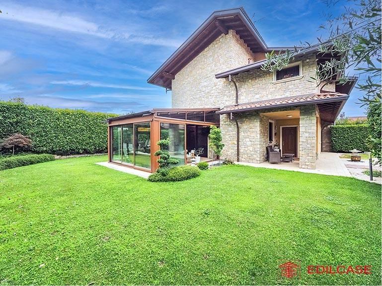 Villa a schiera in vendita a Bovisio-Masciago