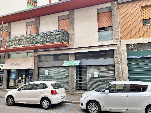 Negozio in Via Porta Ronca 49, Rho - Foto 1